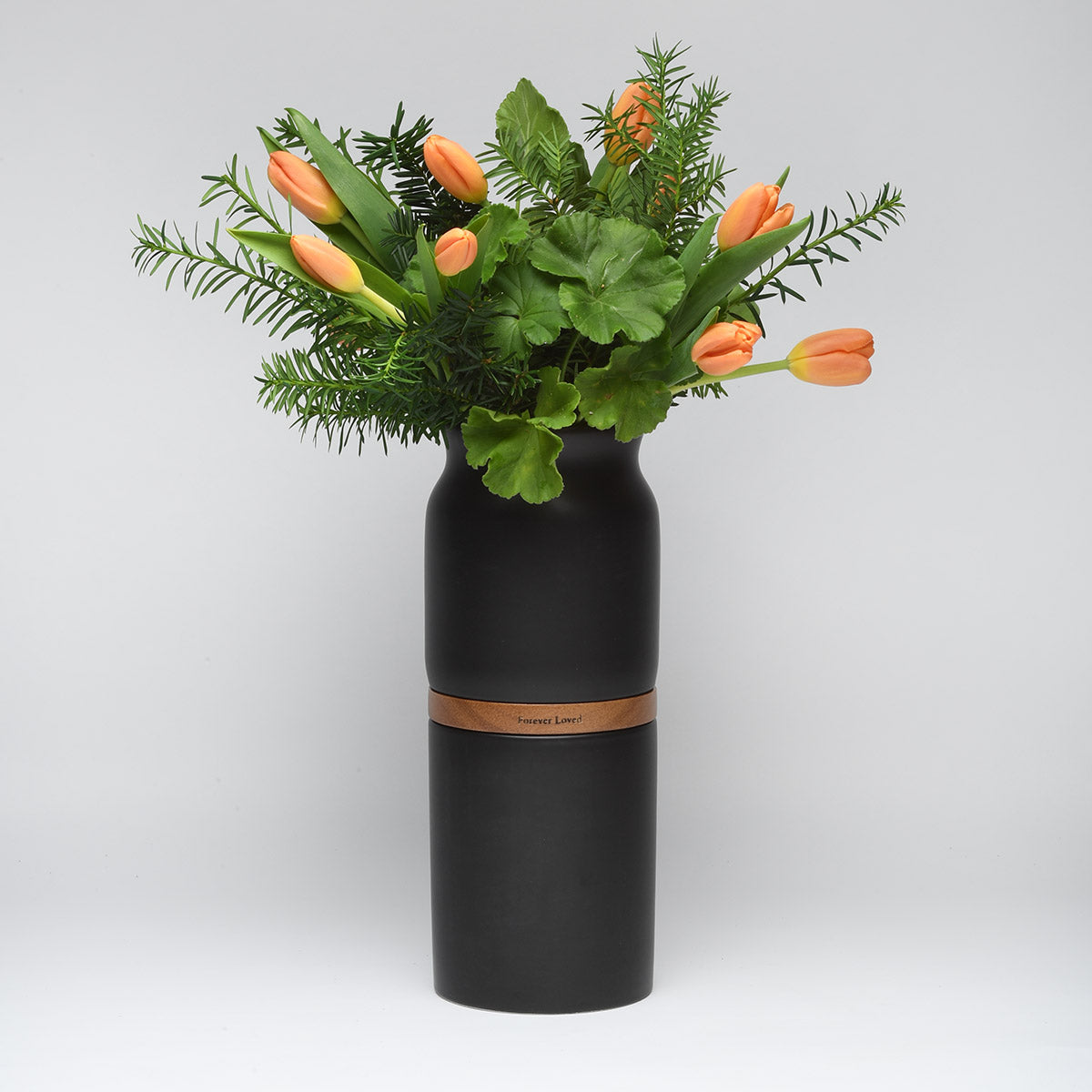 Vega Vase Urn: Black With Dark Wood