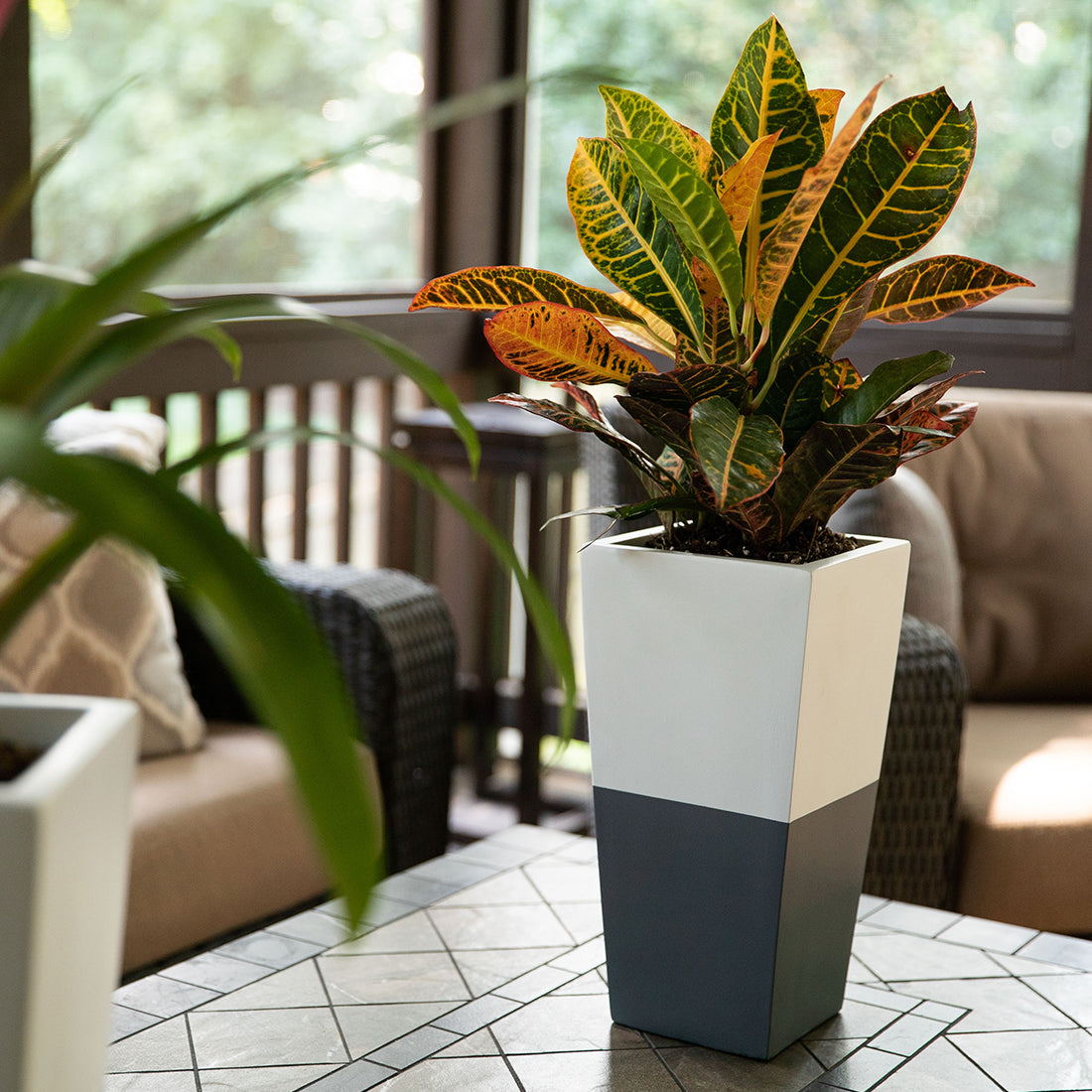 Grey and white outdoor pet urn. Sky Urns custom pet urns can be used as dog urns or cat urns. They make beautiful pet memorial urns or custom memorial urns.