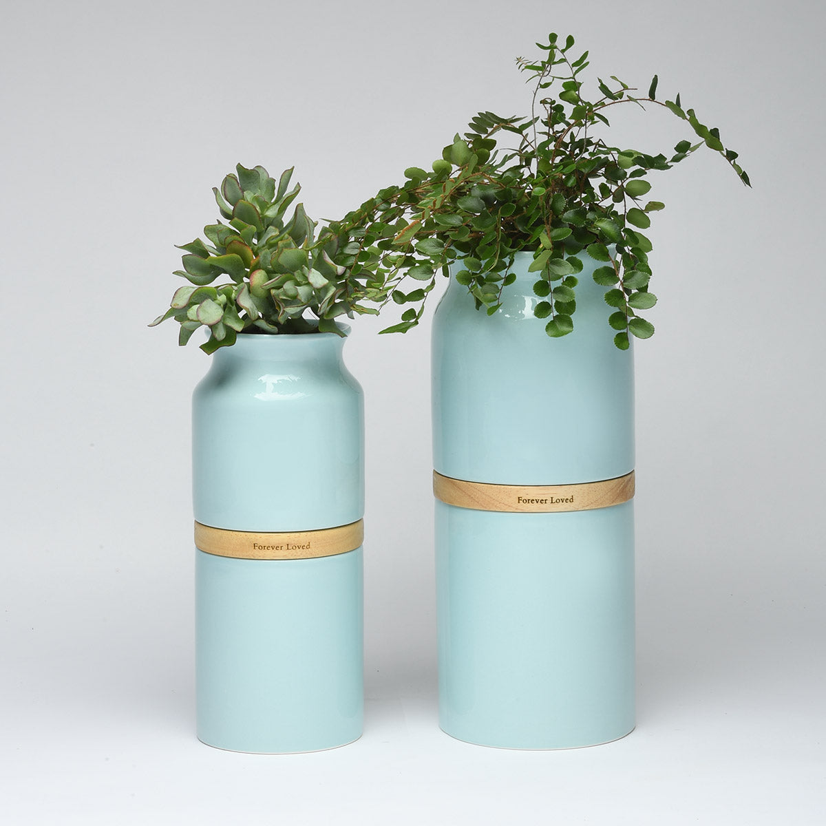 Vega Vase Urn in Blue With Light Wood